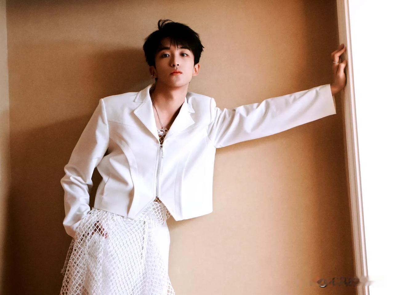 近日，《声入人心》团综《吾湖音乐局》终于开始录制，首期录制嘉宾有阿云嘎、张超、梁