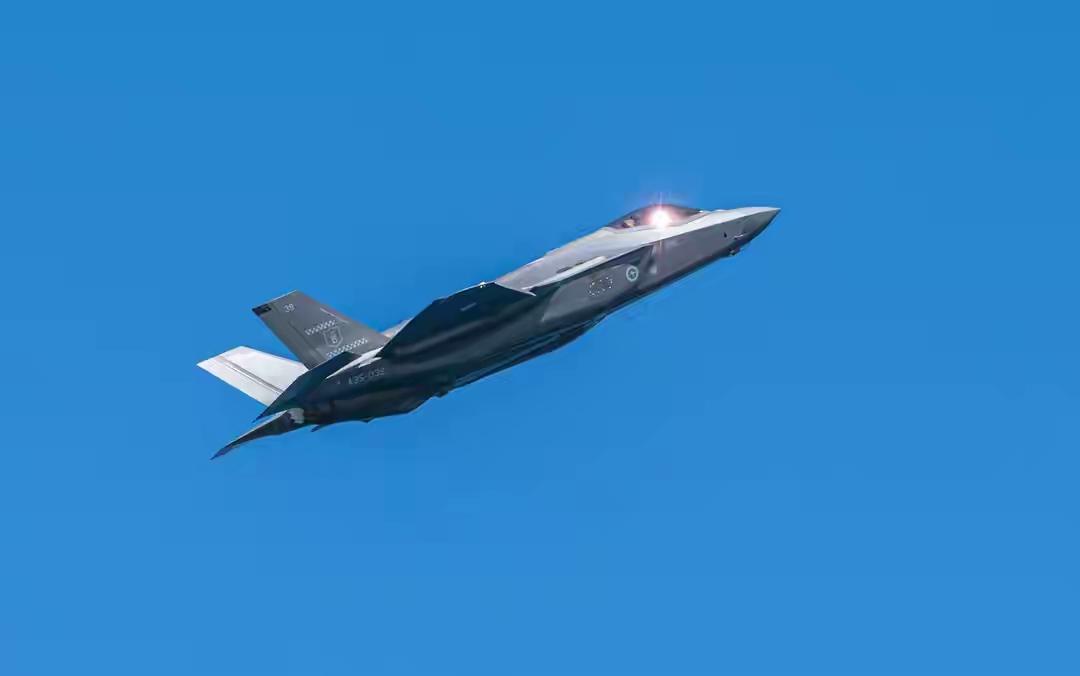 突发重大事件！美军耗费千亿美元研发、多年来一直号称“从未被击落”的F-35隐身战