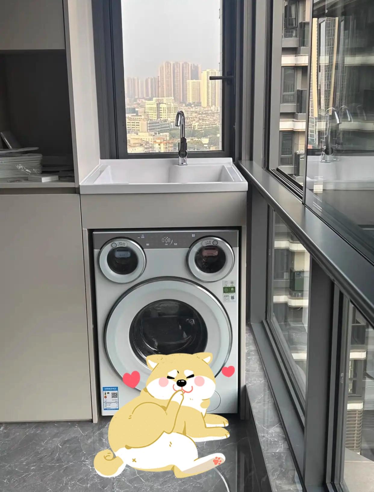 女儿发微信给我，让我帮忙把洗衣机打开，把里面衣服洗洗烘干，还特地告诉我要分类，大