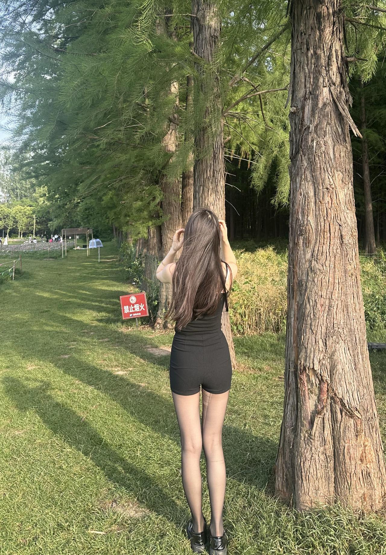 人这辈子，
什么样的女人最孤独？
其实最孤独的不是单身的女人。

是那种嫁了人，