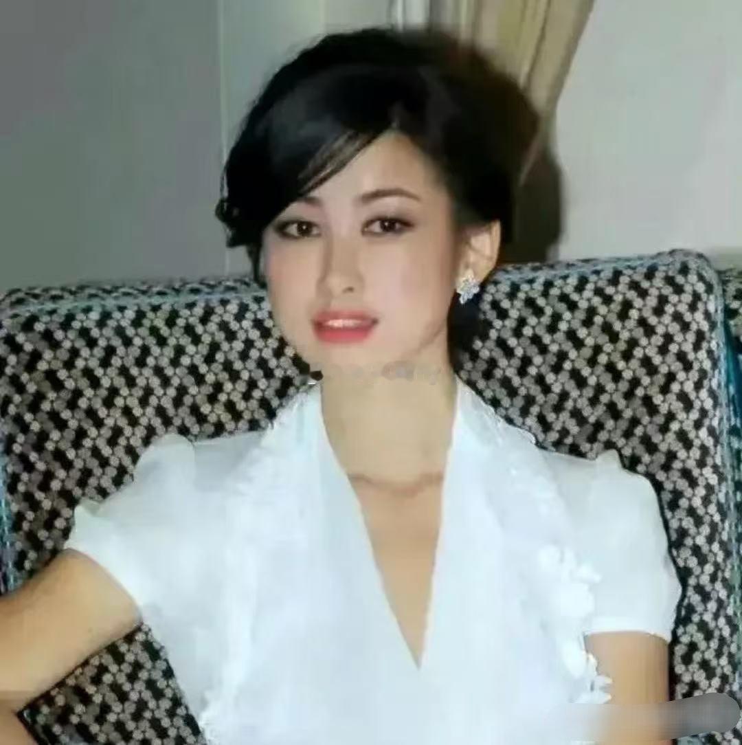朱珠早年旧照曝光，颜值惊艳，难怪稳居全球最美面孔榜单 