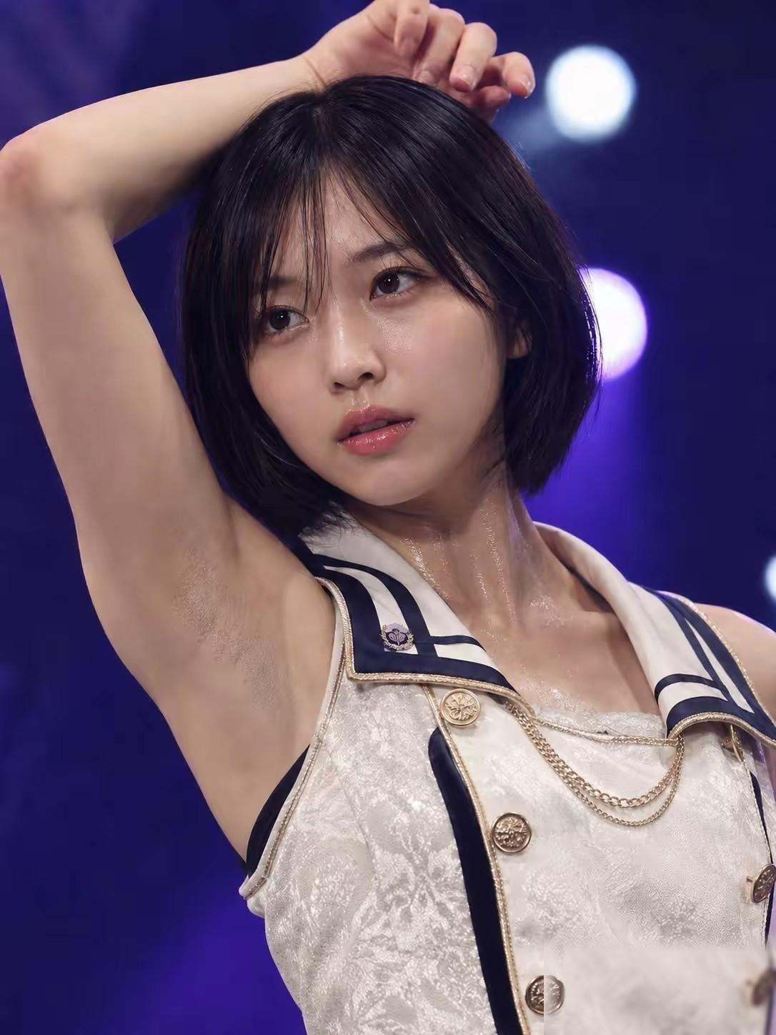 要是在二三十年前，大街上有美女经过，会有一些男青年吹口哨和去挑逗。搁到现在，哪怕