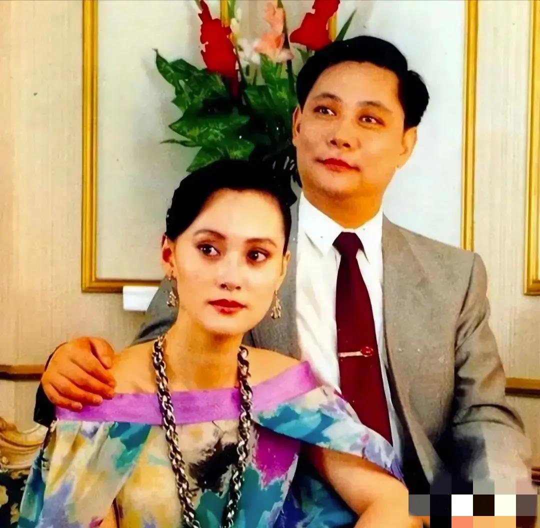 1983年，21岁的宋佳嫁给了42岁离过婚的“京剧泰斗”张学津。然而10年后，因