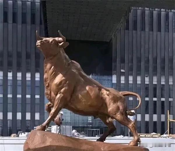 周末不交易，但是我还是要给大家带来我对于下周指数的观点：
周五的调整大家都把矛头