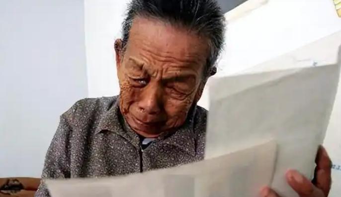 1994年，被中国养了近50年的日本残留孤儿赵连栋，一脚踩上日本土地后，就再没给