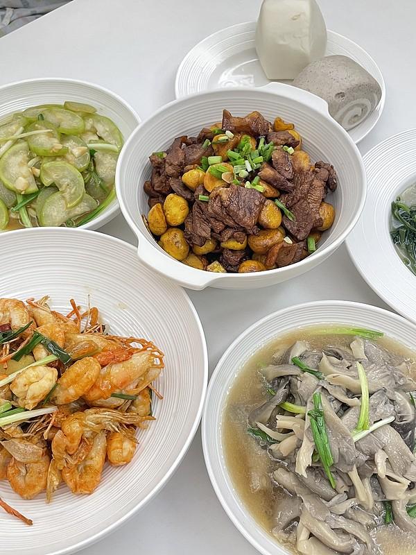 经常做饭一定要收藏的50道家常菜。

番茄炒蛋是门槛最低的菜，酸甜汁水拌饭，孩子
