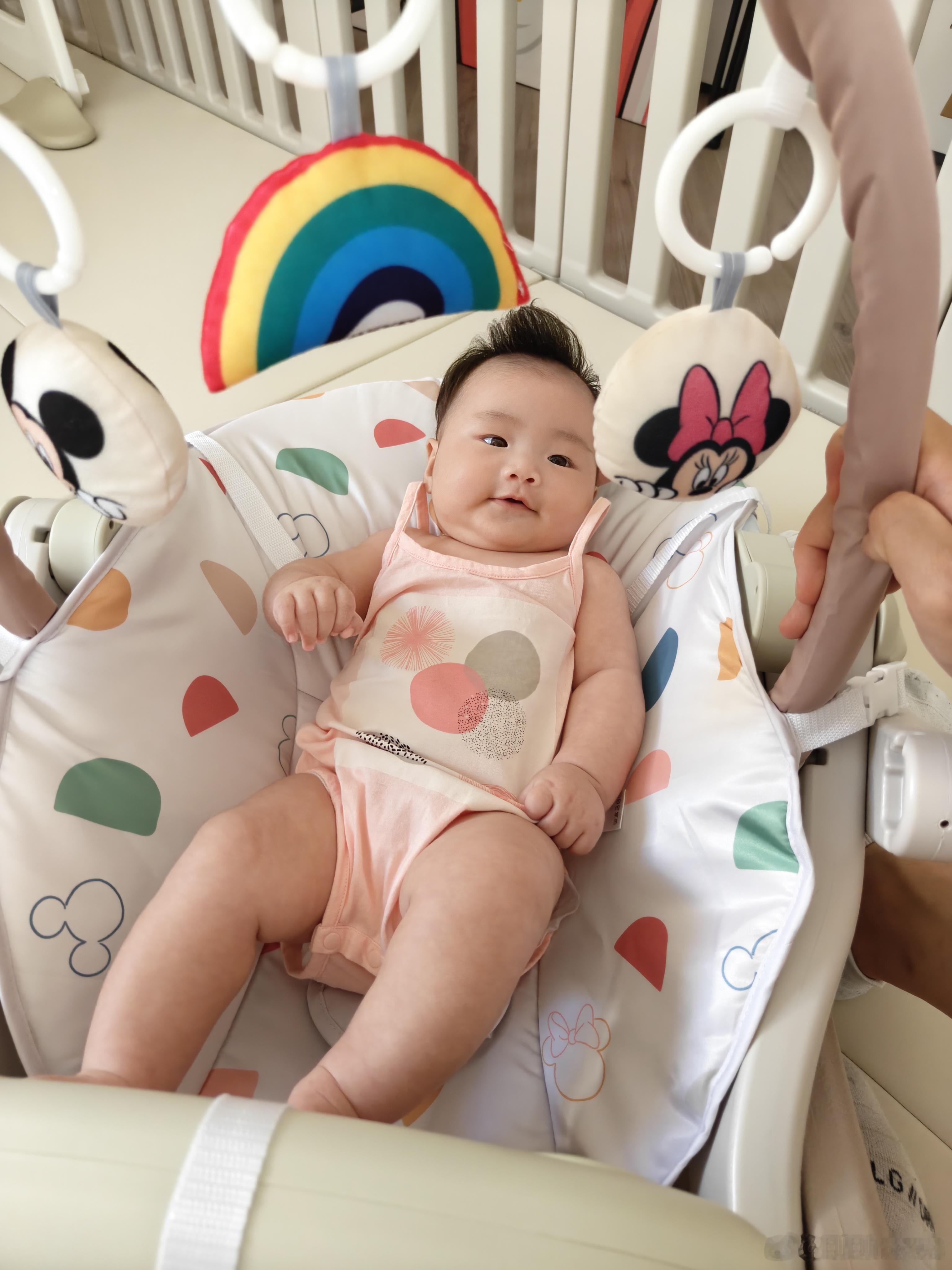妈妈出去吃寿司郎了今日任务就是带娃玩儿+健身一会儿等她回来我就补觉了充实的一天 