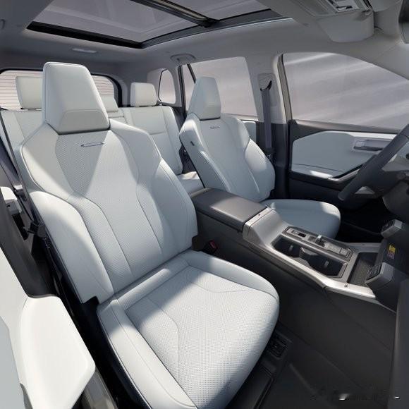 2026年1月9日，丰全球第六代RAV4荣放正式开启全国交付，让这款累计全球销量