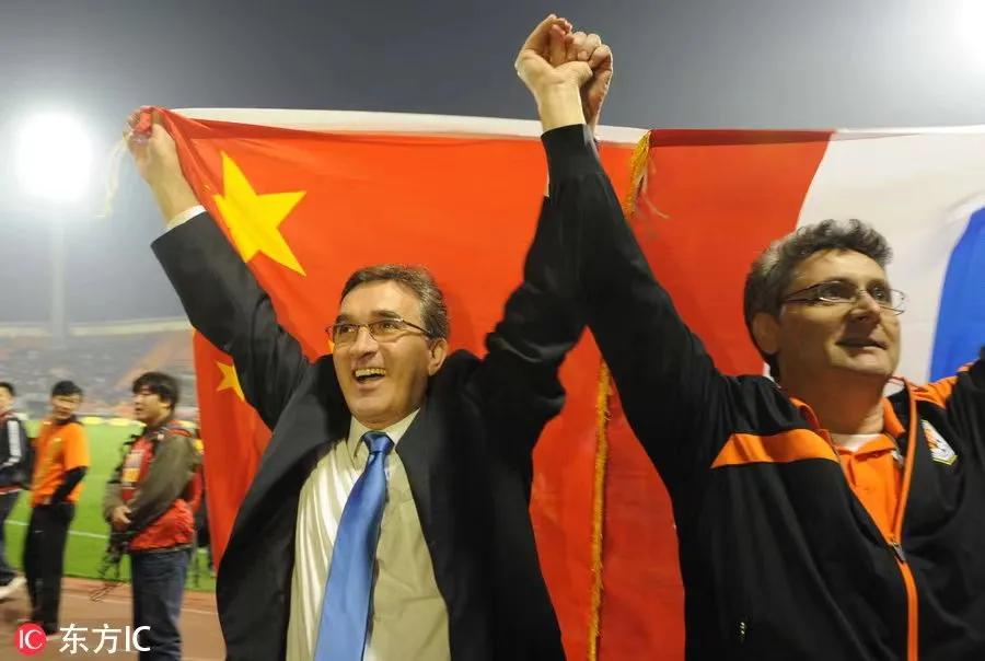 足协今天官宣：原山东泰山队主帅正式担任国足主教练，央视：李铁初审被判无期徒刑”为