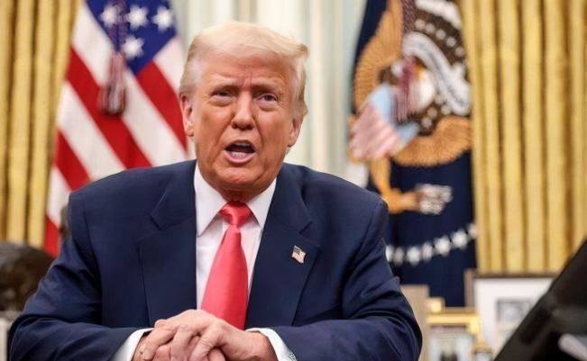 美国主动找中国了
当地时间2月9日，美国财长贝森特公开承认：在上周，美国派出了高