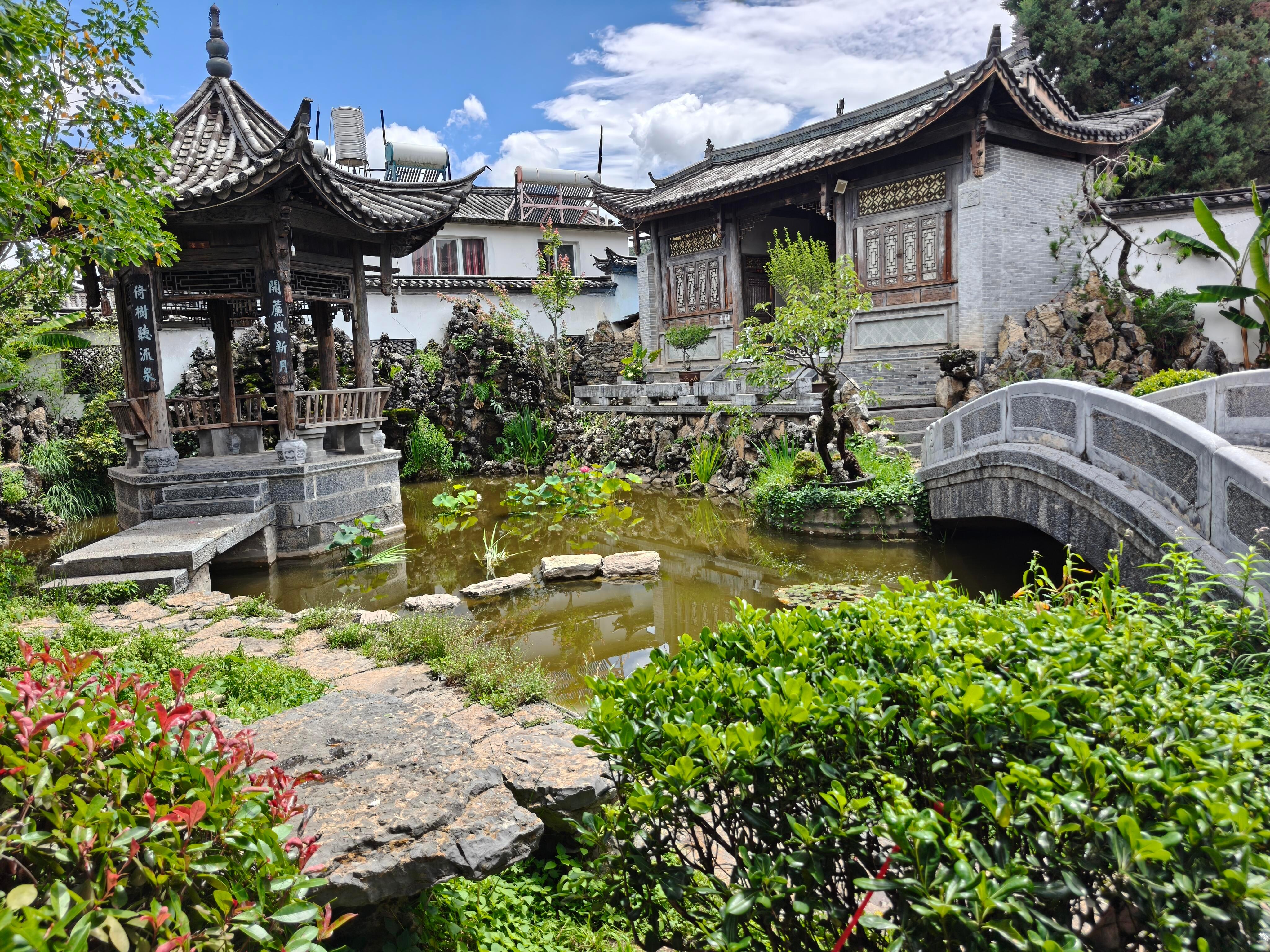 《龙门镖局》总投资2000万，可惜了这么好的建筑，不过最可惜的就是龙门镖局只出了