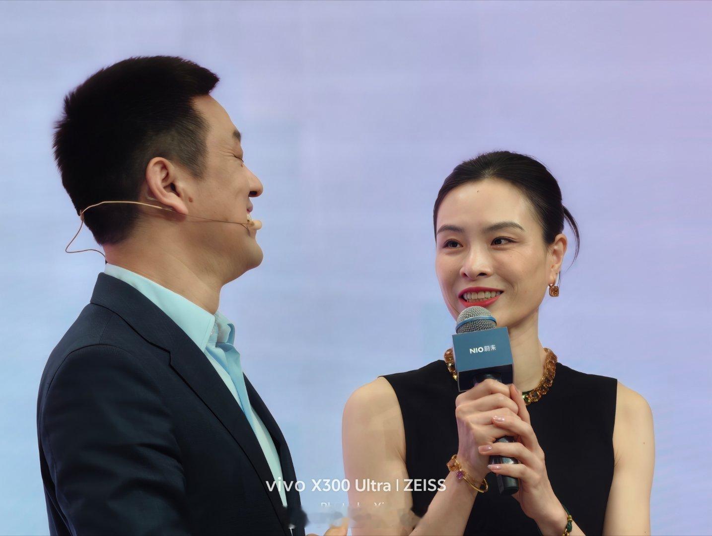 蔚来ES8玄金版首任车主！吴敏霞！我感觉我就不用多介绍了，家喻户晓的冠军！蔚来