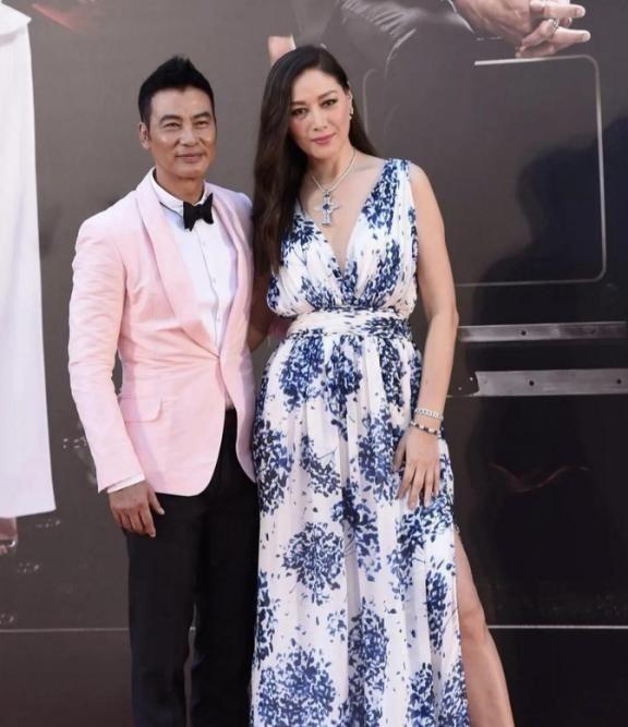 1997年，任达华与名模琦琦结婚，他对琦琦说：“婚后不生孩子、不买房、不吵架。”