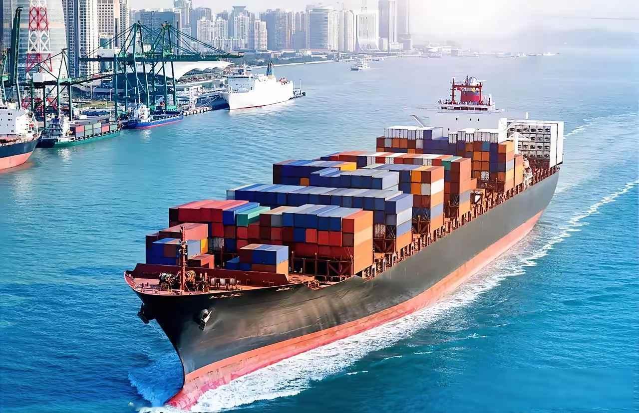 美国收港税，中国四倍还击，海运账单谁来埋单？

最近听说美国港口开始对中国货轮收