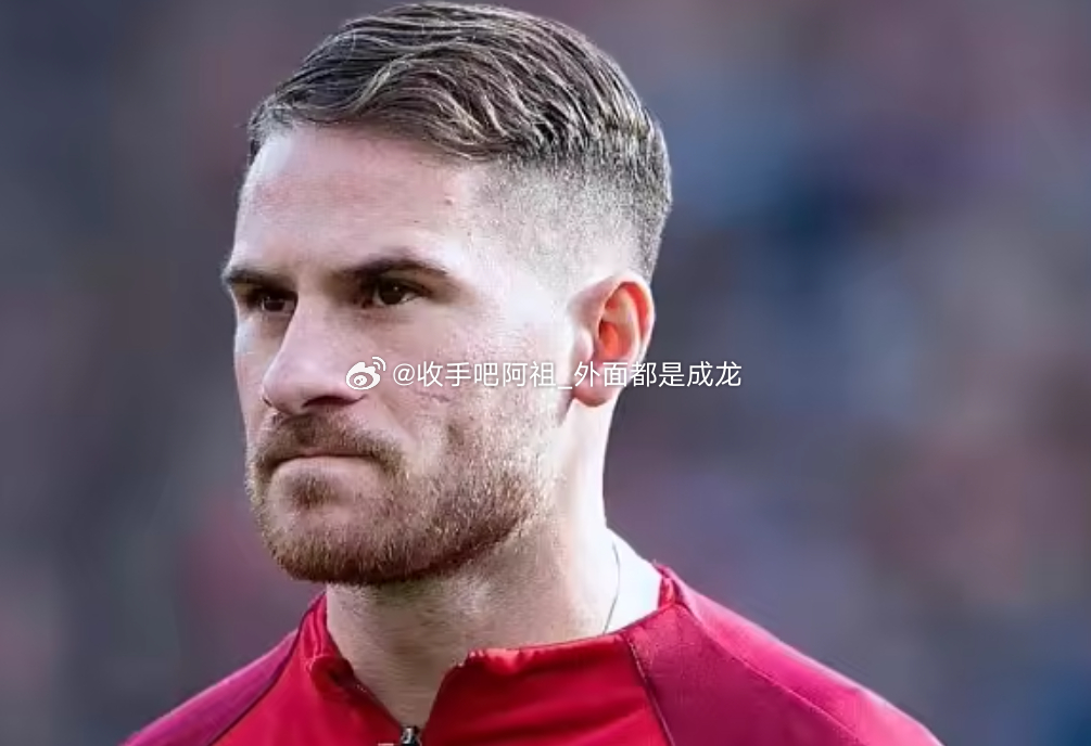 在天空体育节目中，利物浦名宿卡拉格直言，麦卡利斯特如今已是利物浦的一大难题，因为