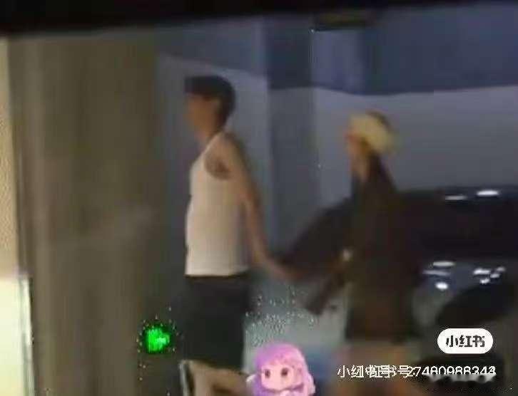 若若的包是9月份新款若若的包是香奈儿9月新款若若的包是9月份新款，啊这这这，[爱