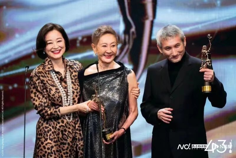林青霞悼念施南生：不舍，不舍，还是得放手 
