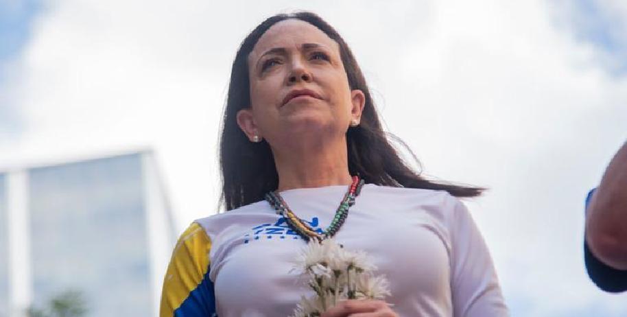 快讯！快讯！
美国总统特朗普突然宣布了在西加勒比海部署海军力量开展禁毒行动。
9