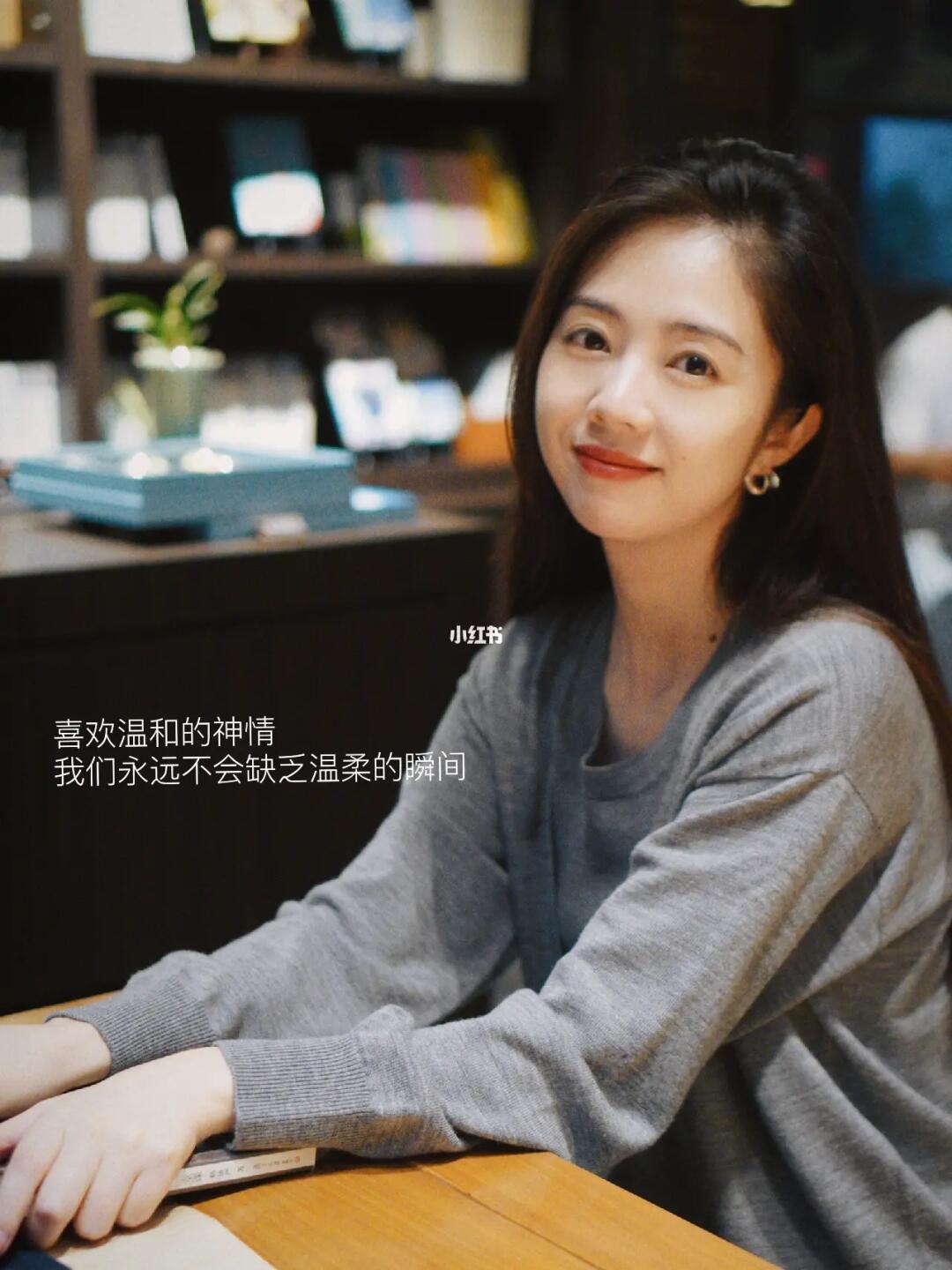 真实的自我就像月光下的海。