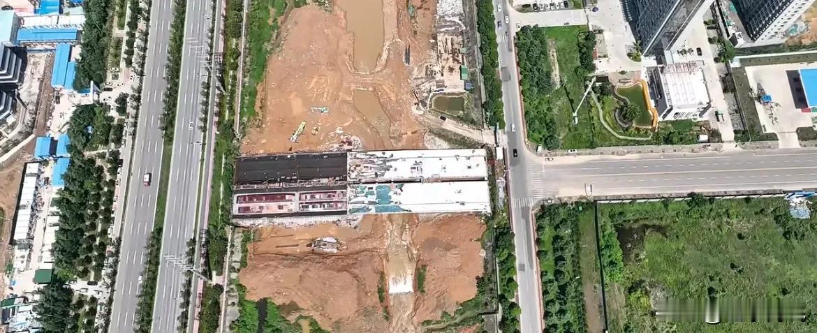 三门峡的朋友来看看下图是那个项目。

这个项目位于东环路与河堤北路的平交口起始位