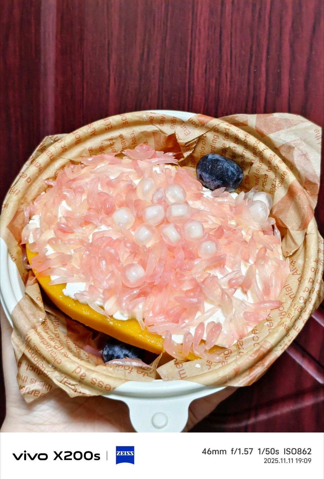 很火但难吃的小吃固体杨枝甘露30一个还不如液体而且吃的也埋汰 