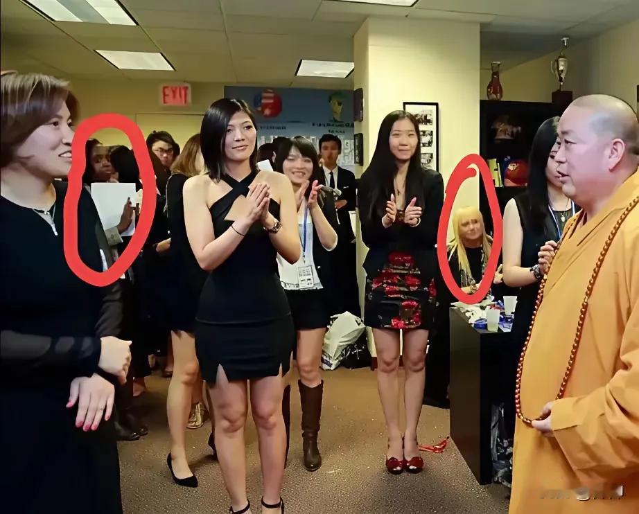 一众美女穿着如此清凉去参拜释永信，是考验大师的定力还是另有所想？
如果说释永信抗
