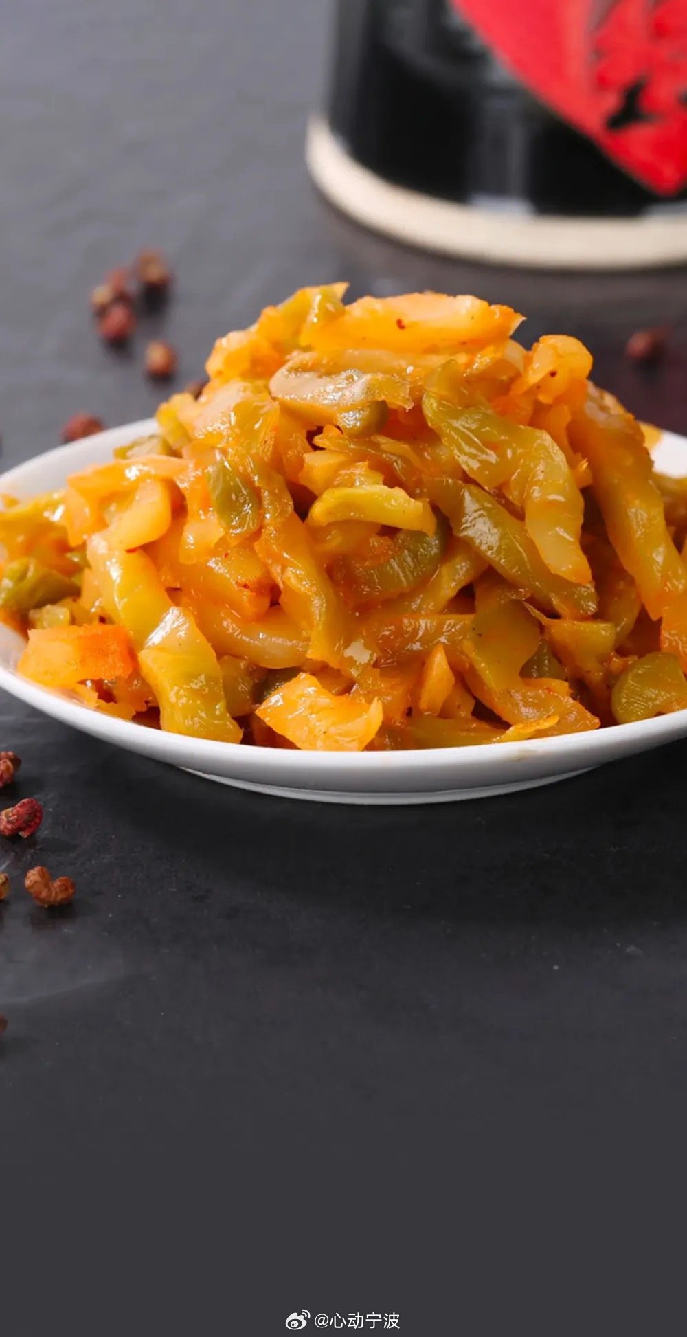 浙江余姚万亩榨菜喜获丰收助农增收 近日，余姚泗门、临山、黄家埠等榨菜主产区迎来收