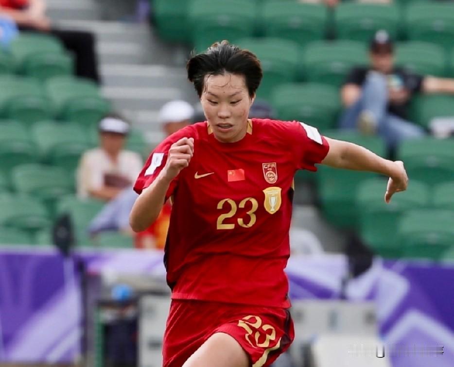 中国女足无奈收获平局，打来打去还是得靠王霜、张琳艳，只是三叉戟总少一极。
亚运会