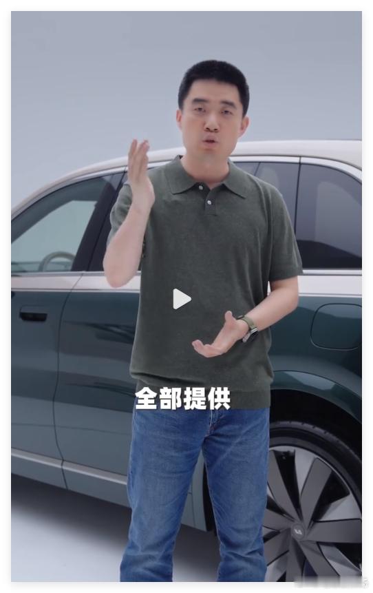 厂长换身衣服感觉整个人都清爽了不少啊！ 