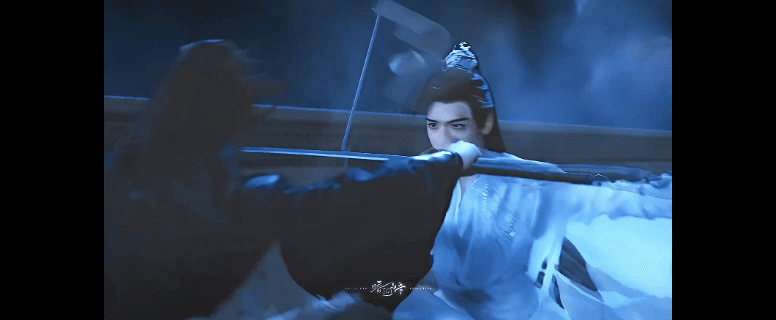 把龚俊当风筝放的那场打戏播了 暗河传这段打戏太绝了，龚俊演的苏暮雨被剑气卷着飞，