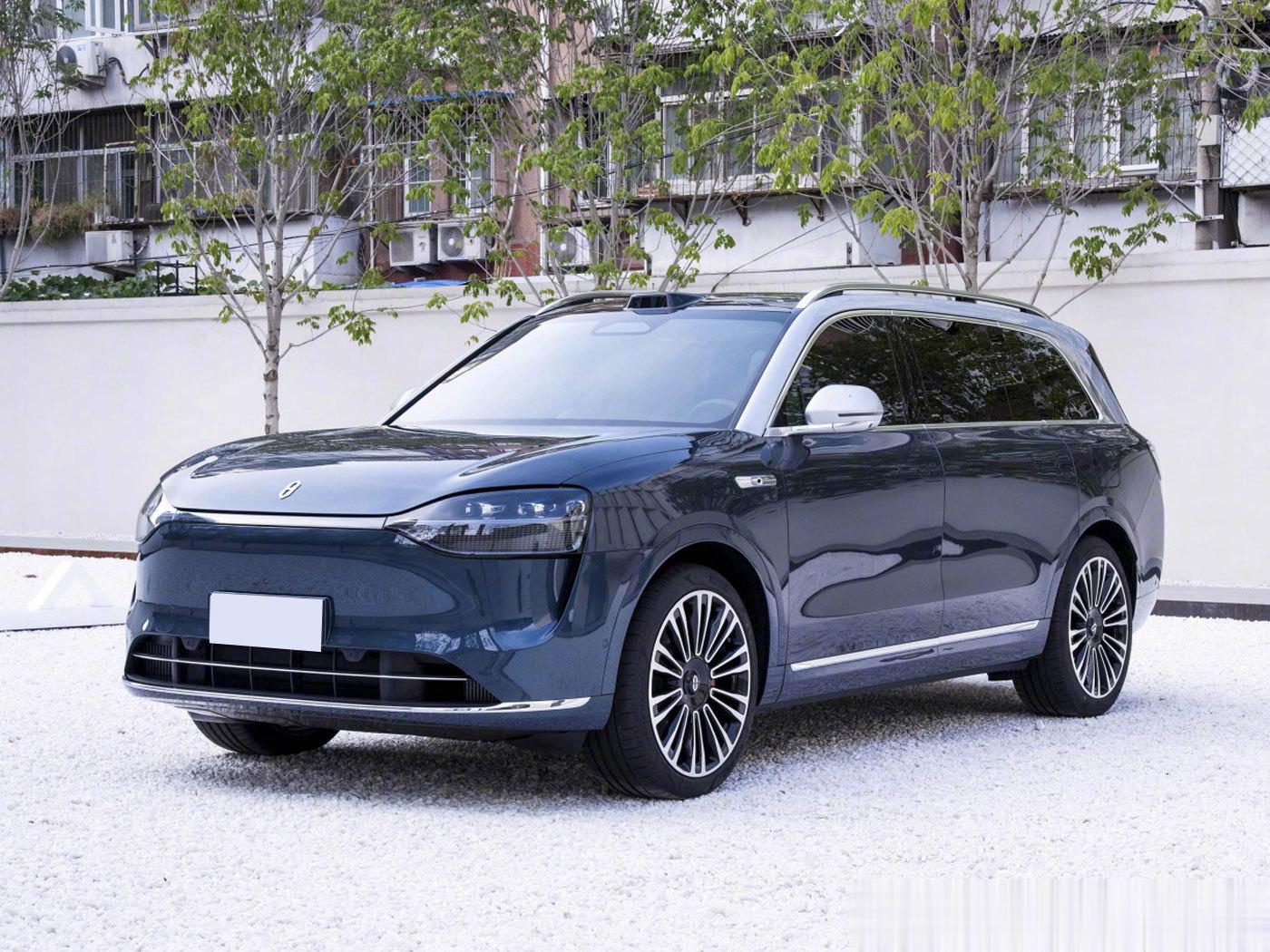 #这是你要的潮车吗# 问界M9价格出来了，增程2款，46.98万元和52.98万