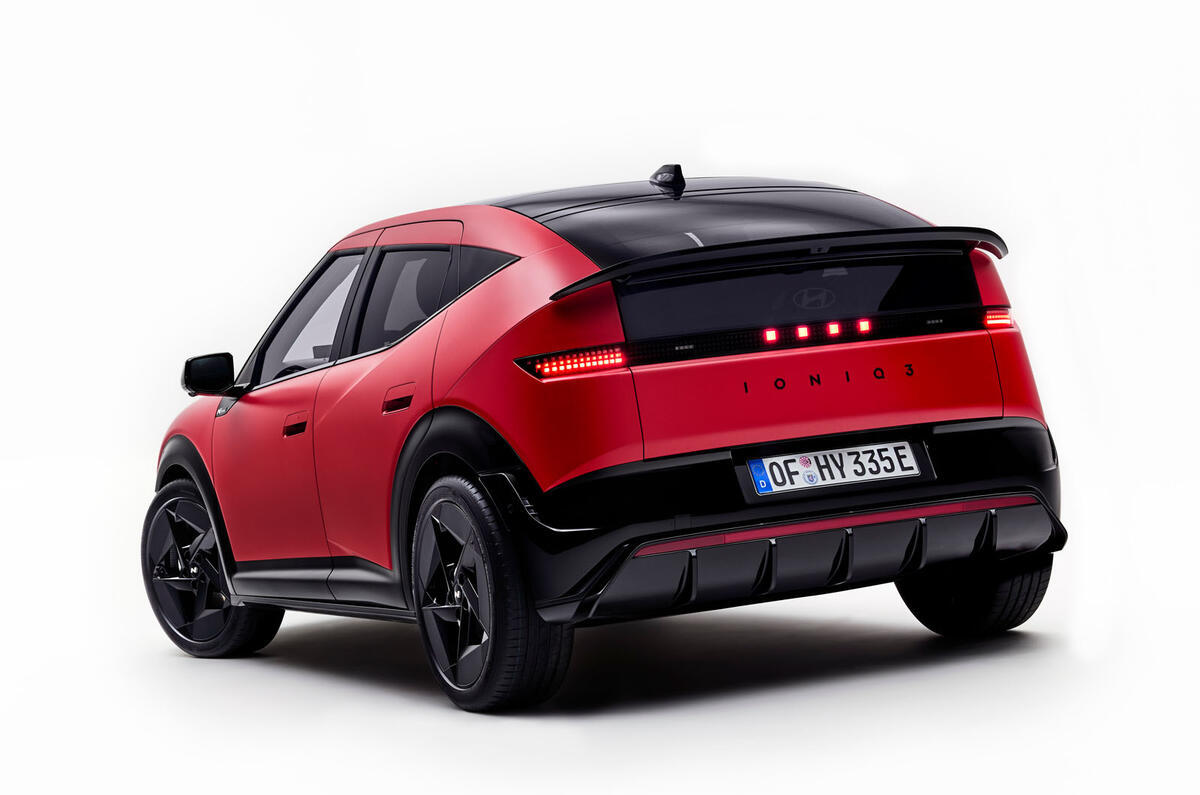 现代ioniq 3，电动时代的“廉价”小钢炮，2万5000英镑起售。 