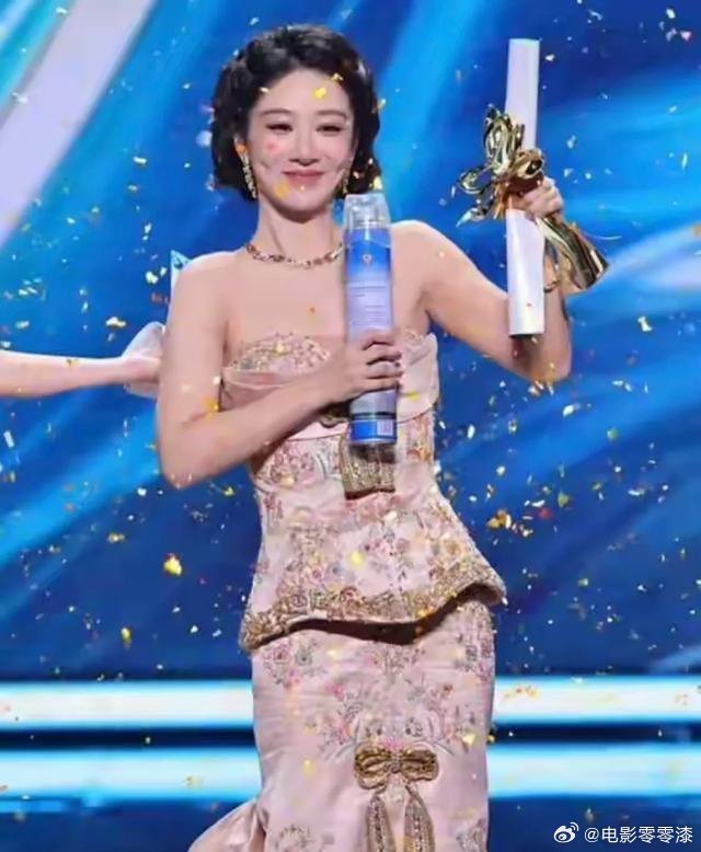 第31届白玉兰奖杨紫凭借《生命树》成功斩获最佳女主角！一举改写国剧历史！她是白玉