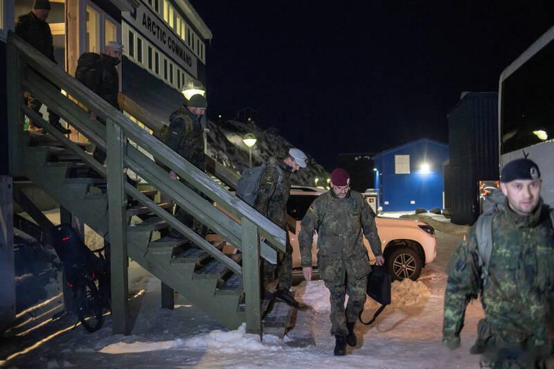 特朗普关税大棒见效？德军“闪电撤离”格陵兰 仅停留48小时即离开海外新鲜事 在美