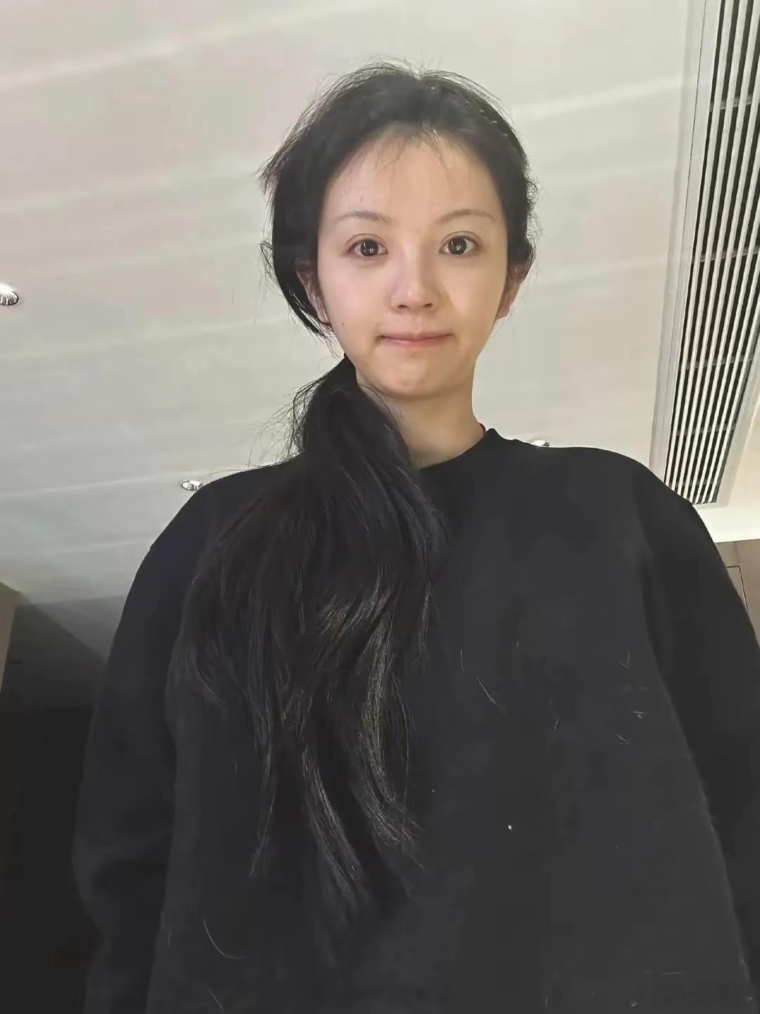 第一次看到素颜这么真实的女明星你们觉得她的素颜怎么样？#田曦薇艺考素颜麻花辫照#