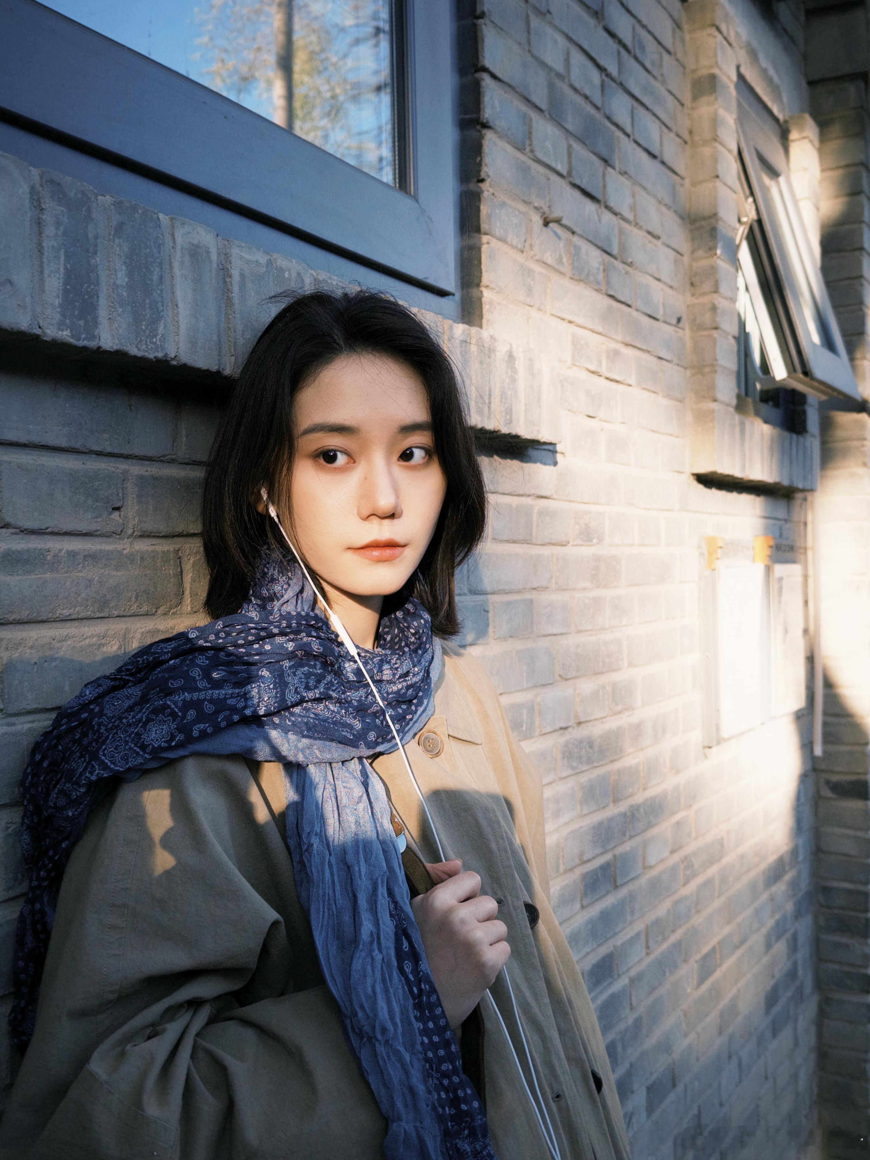 “北平的秋给了生活一点留白。”穆梦娇[超话]那就让冷空气速冻此刻 ​​​