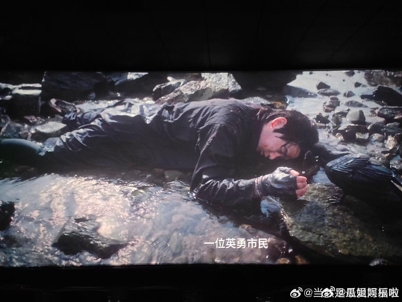 匿杀 晓琪那段真的帅炸了！谁能想到她没被迷晕，突然杀出几枪送走反派，这波反杀看得