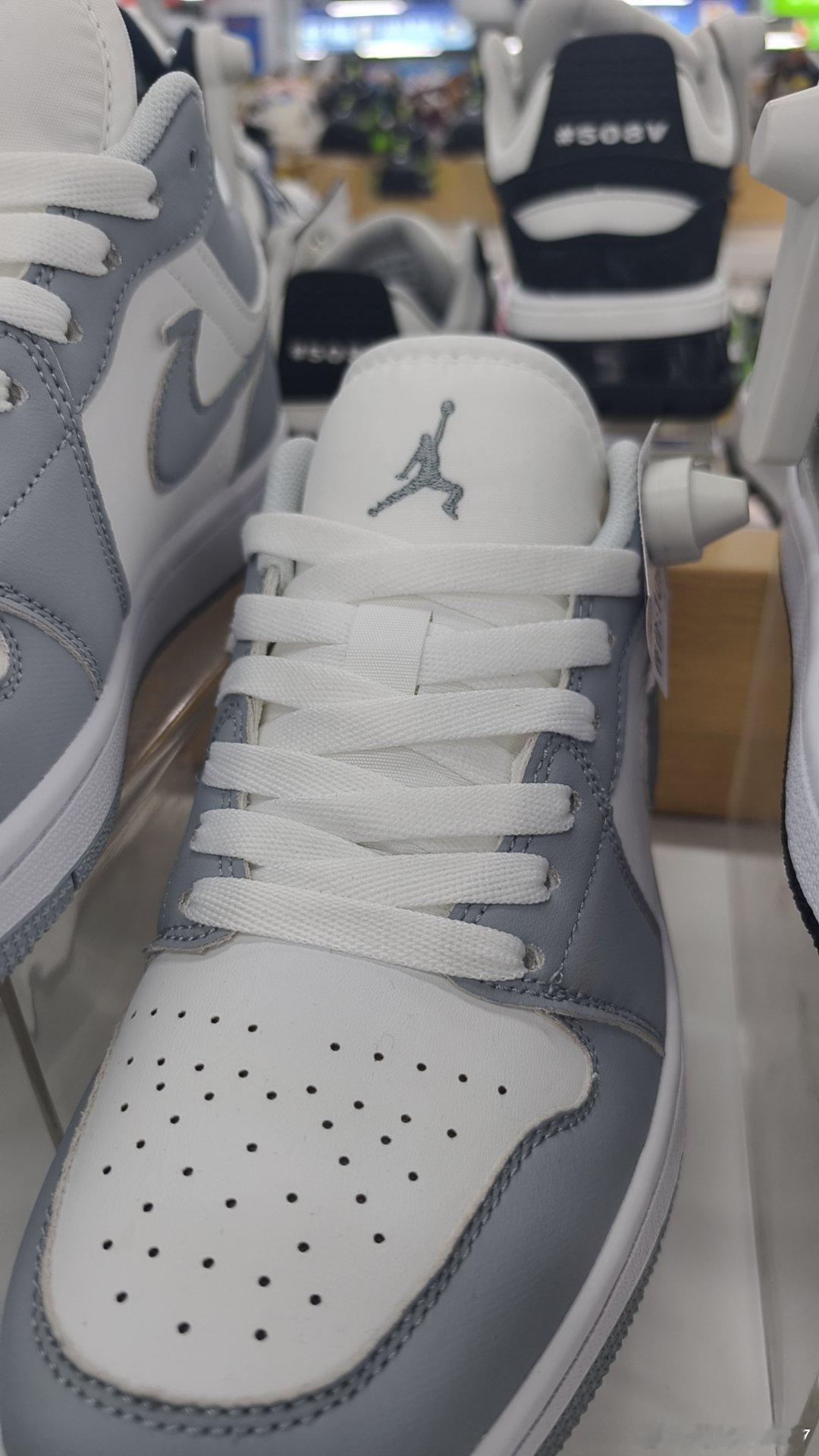 喝酒脸红的人更易患两种癌然后那些劝酒的还说喝酒脸红的越能喝，这糟粕酒桌文化该收收