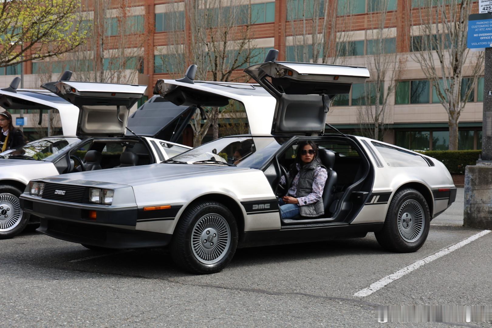 DMC-12 DeLorean，[good]生产于1981-1983年的不锈钢车
