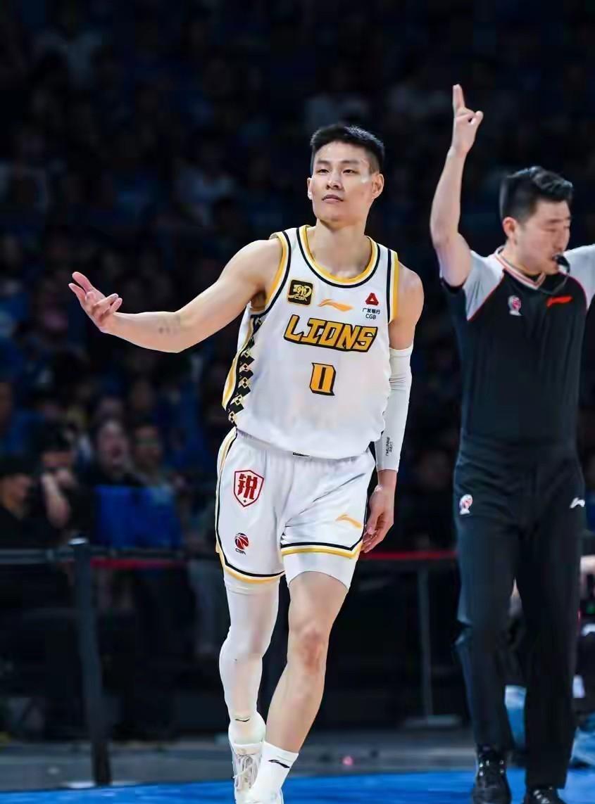 广厦男篮战胜了上海男篮，避免了被横扫的命运，广厦男篮能否绝地反击，翻盘呢？会有奇
