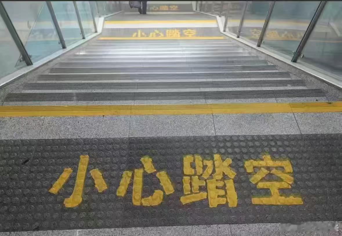 看到一个统计，说这一轮牛市机构+大户在玩儿，散户还没大规模入场。1、私募入市了，
