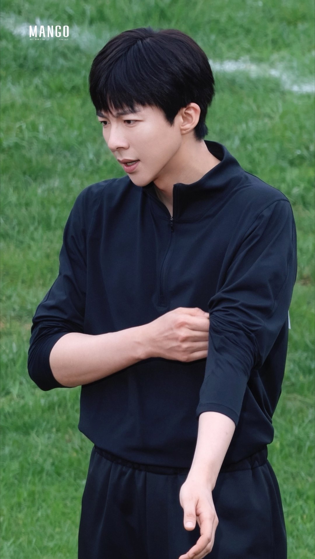 “爱是严冬里的一片炽热就像我爱你”𝓛𝓸𝓿𝓮 𝓲𝓼 𝓪 𝓫𝓵𝓪