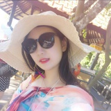 翠荷侃侃美女