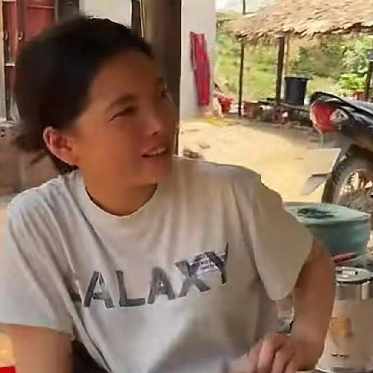 小潘和小秋在越南给小叔盖房子，这个房子盖到现在，总算是走入了正轨。
虽然经历了没