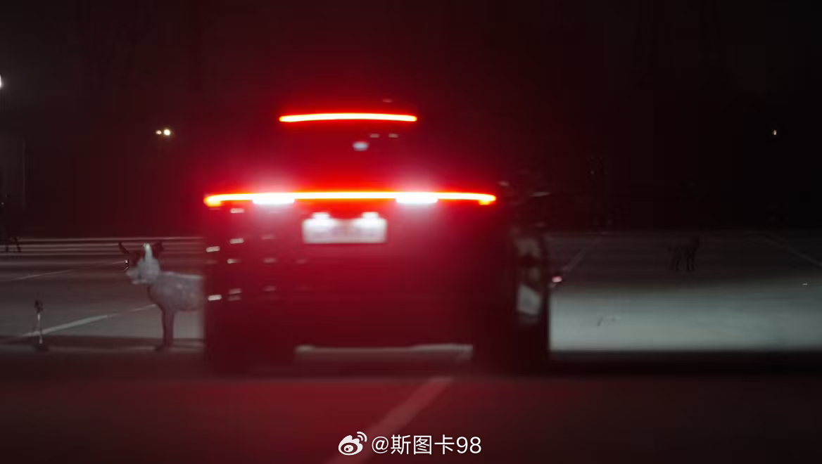 鸿蒙智行问界M7实测896线激光雷达问界 M7 这回新升级太顶了！新搭载的 89