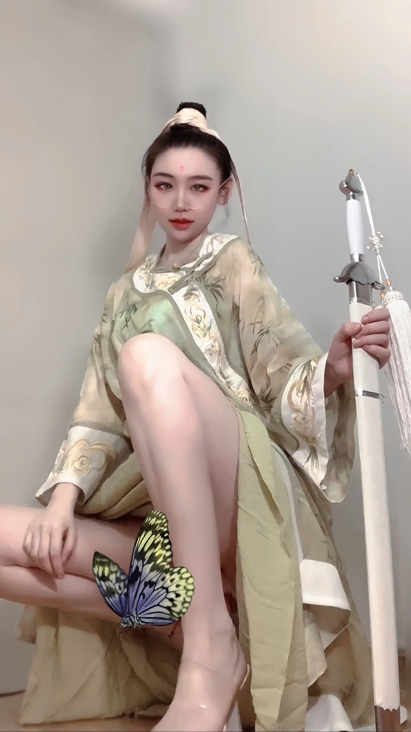 50岁依然保持好状态之。我们萍水相逢  我的名字你不必知道