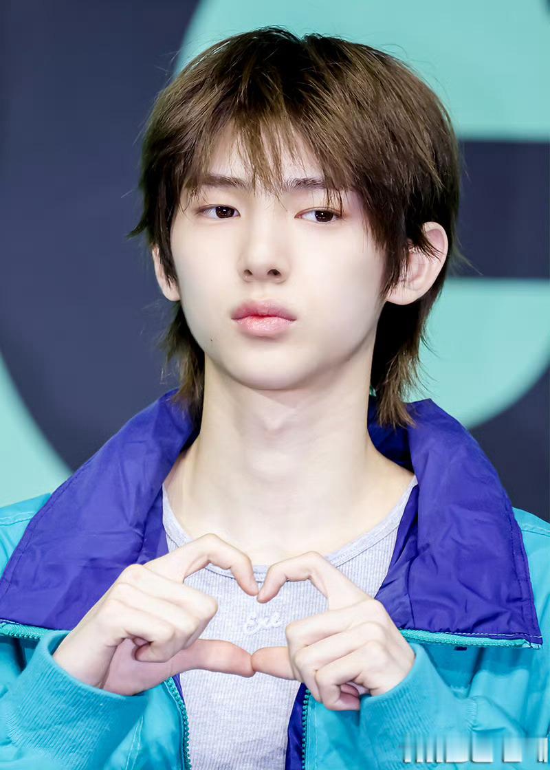 cortis回归 cortis今天的回归Showcase记者会同家新闻图，谁扛住