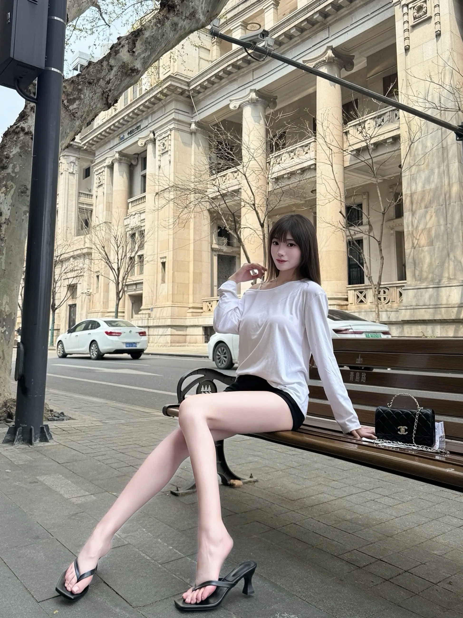 如果全世界都指责你 那姐姐蹲下来抱抱你。