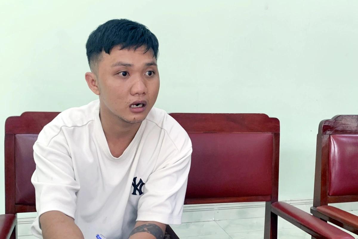 越南平阳一男子与人冲突，拿出左轮手枪连开两枪，后被警方逮捕