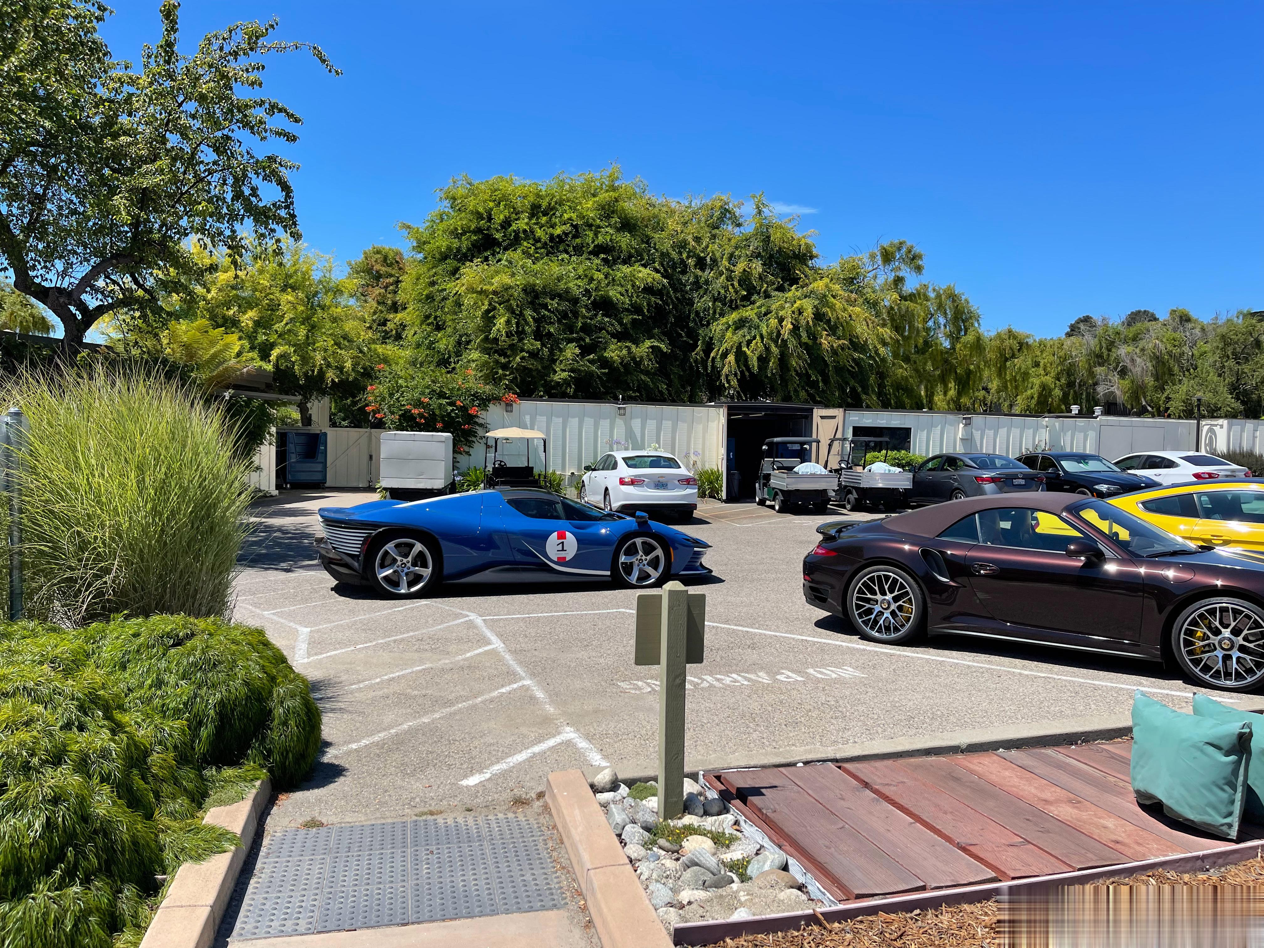 #shen车视界# 大家起床了吗？准备更新今天的见闻了[嘻嘻] ​​​